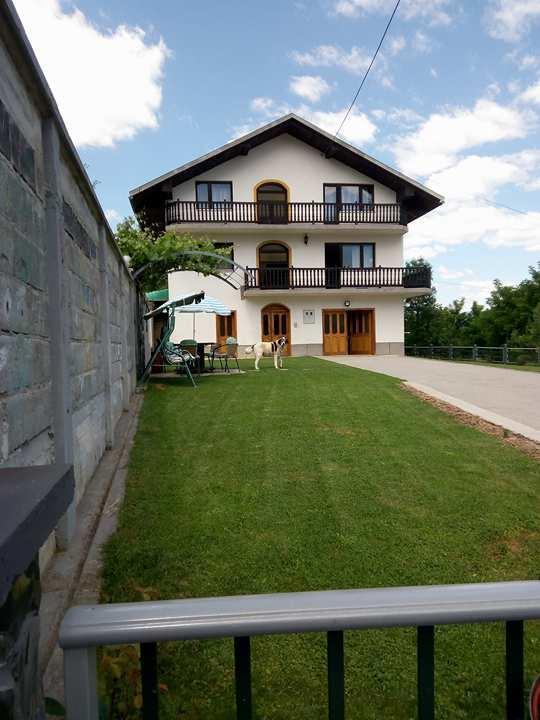 Holiday Home Nana Bugojno Bagian luar foto